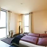 Apartment Gaestehaus Am Landgut *