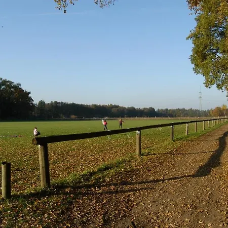 Апартаменты Gaestehaus Am Landgut *