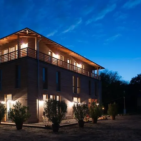 Gaestehaus Am Landgut Apartamento *